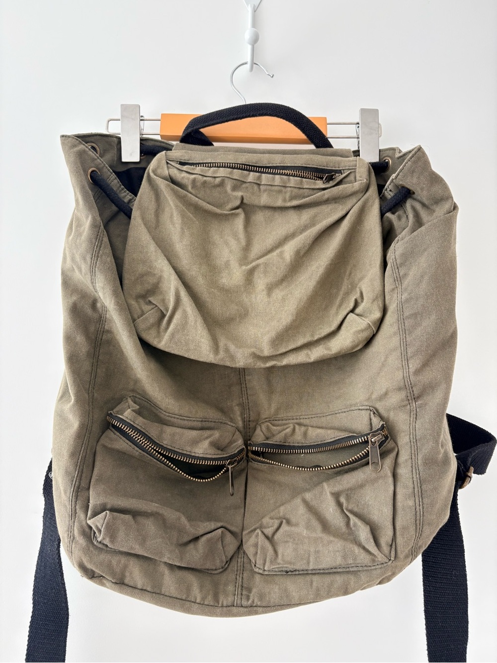 Canvas Men's Backpack in Olive Green